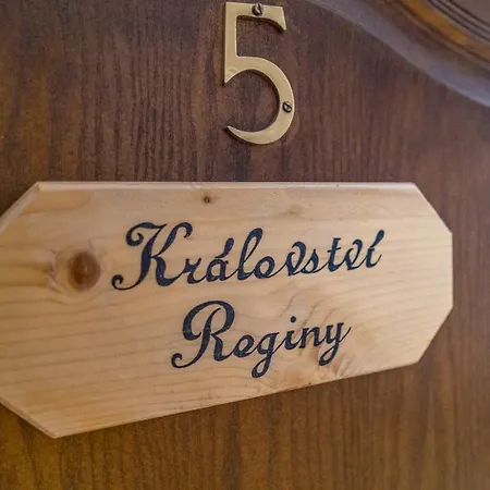 Affittacamere A Restaurace Regina Větřní